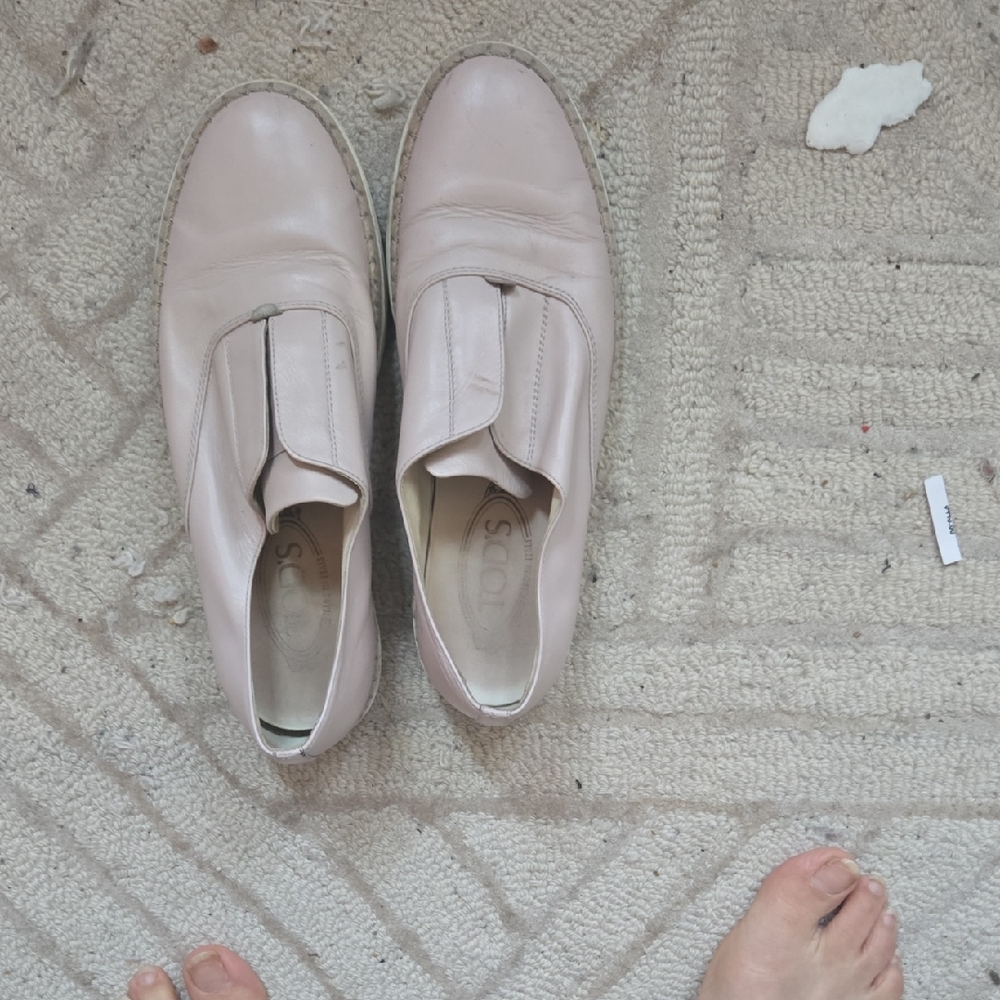 Tod's Cream Leather Loafers